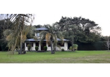 Chalet de 2 plantas en Zona Norte